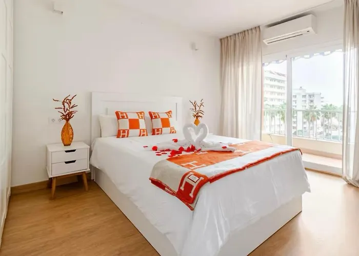 Dbs Lux Apartment